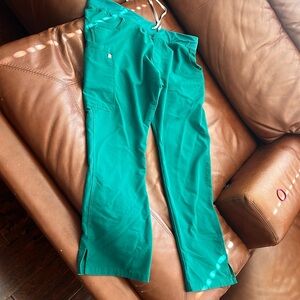 Figs XL men’s Pants with right side pockets